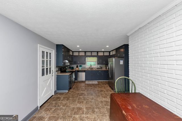 6744 ROCKBRIDGE Road, Stone Mountain, GA 30087