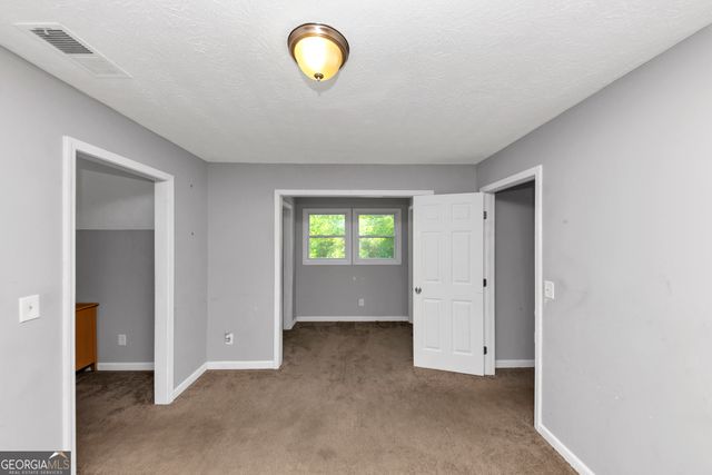6744 ROCKBRIDGE Road, Stone Mountain, GA 30087