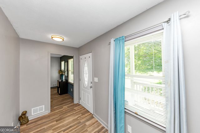 6744 ROCKBRIDGE Road, Stone Mountain, GA 30087
