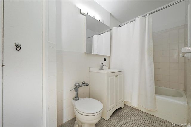 175-20 Wexford Terrace 14U, Jamaica Estates, NY 11432