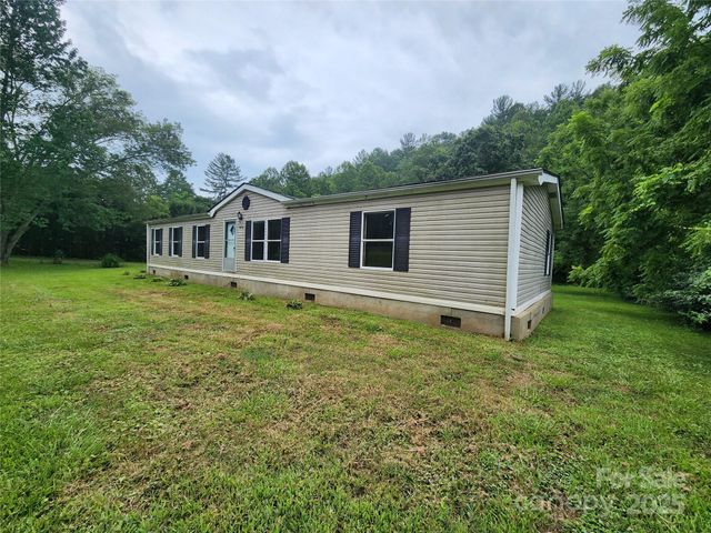 3076/3078 Blue Creek Road, Lenoir, NC 28645