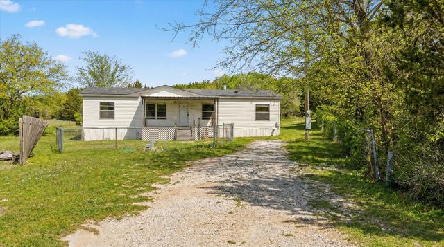 3021 Moon Court, Granbury, TX 76049