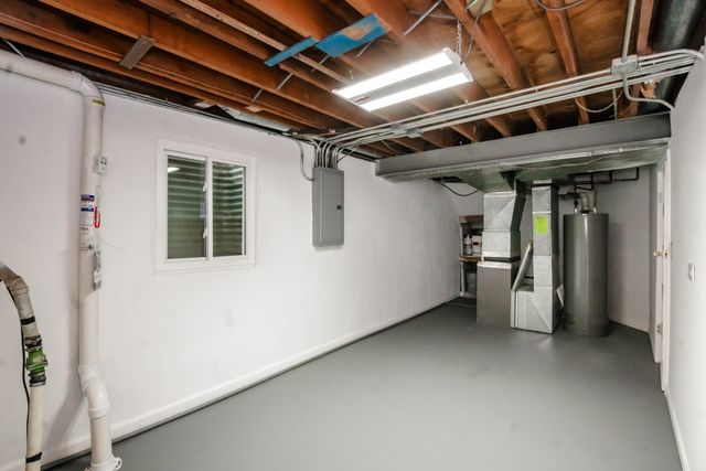 837 Carnaby Court, Schaumburg, IL 60194