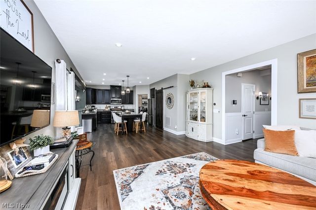 3021 Stonehurst Road, Uniontown, OH 44685