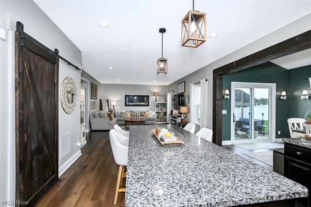 3021 Stonehurst Road, Uniontown, OH 44685