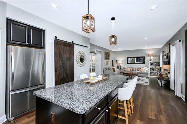 3021 Stonehurst Road, Uniontown, OH 44685