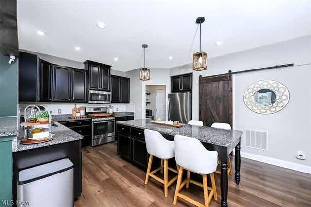 3021 Stonehurst Road, Uniontown, OH 44685