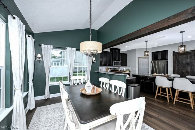 3021 Stonehurst Road, Uniontown, OH 44685