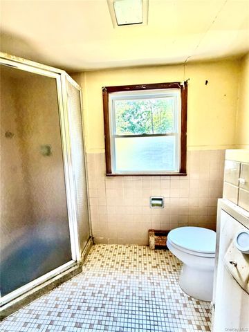 14 E Hickory Street, Spring Valley, NY 10977