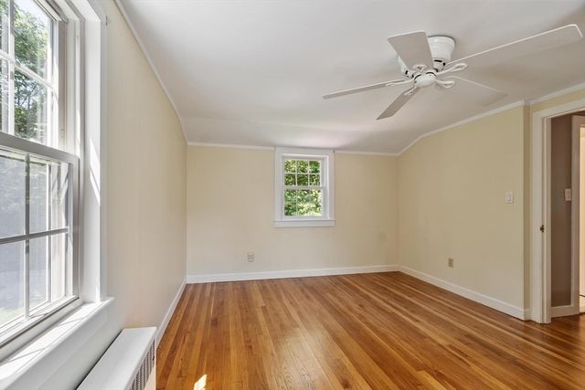 7 Curve Street, Bedford, MA 01730