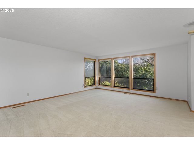 3205 Se BALBOA Dr, Vancouver, WA 98683