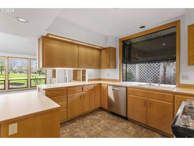 3205 Se BALBOA Dr, Vancouver, WA 98683