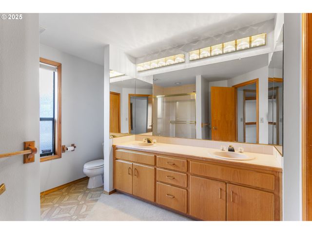 3205 Se BALBOA Dr, Vancouver, WA 98683