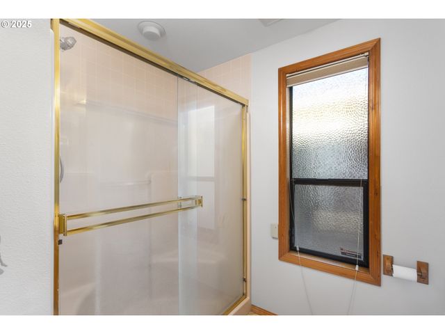 3205 Se BALBOA Dr, Vancouver, WA 98683