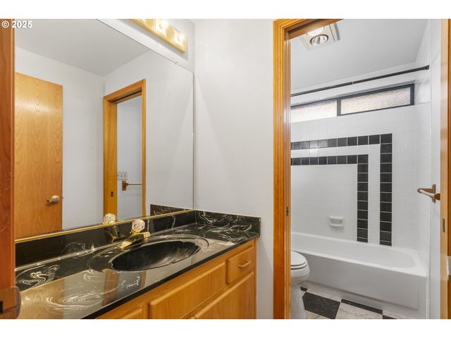 3205 Se BALBOA Dr, Vancouver, WA 98683