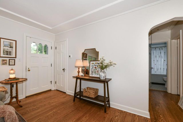 610 N 112th STREET, Wauwatosa, WI 53226
