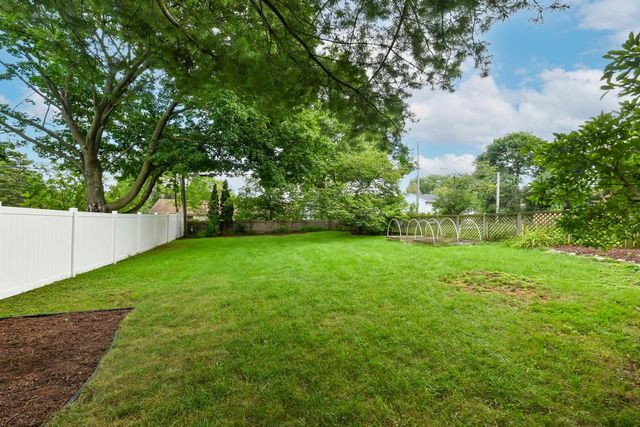 610 N 112th STREET, Wauwatosa, WI 53226