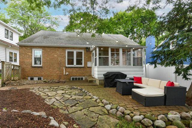 610 N 112th STREET, Wauwatosa, WI 53226