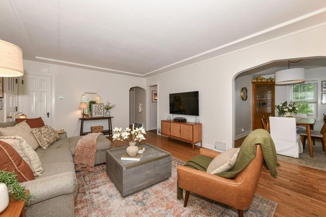 610 N 112th STREET, Wauwatosa, WI 53226