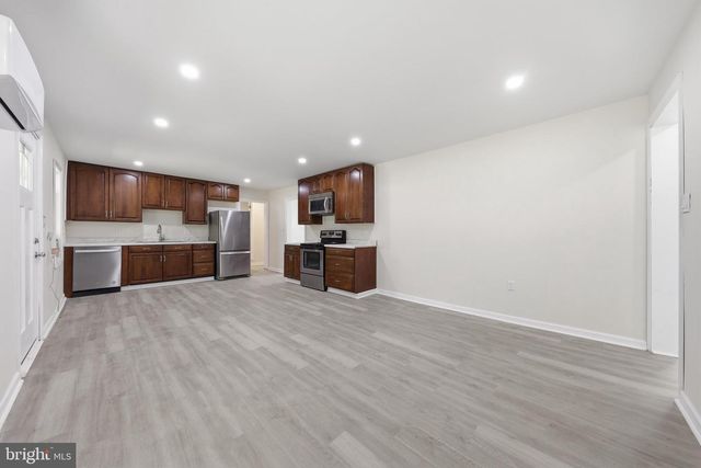 12528 SEAVOLT RD, Hancock, MD 21750