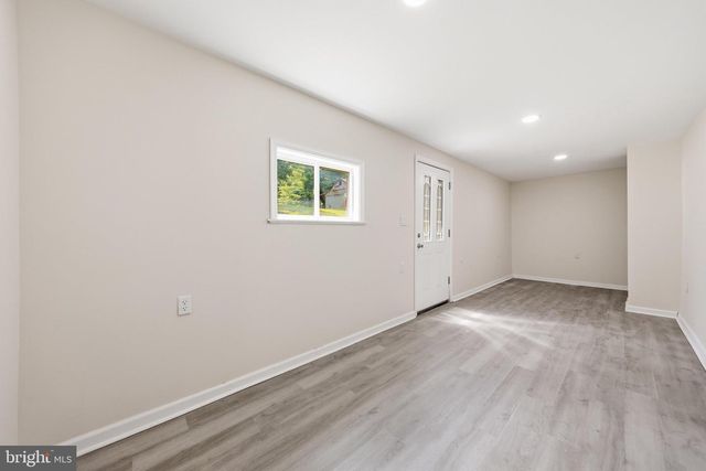 12528 SEAVOLT RD, Hancock, MD 21750