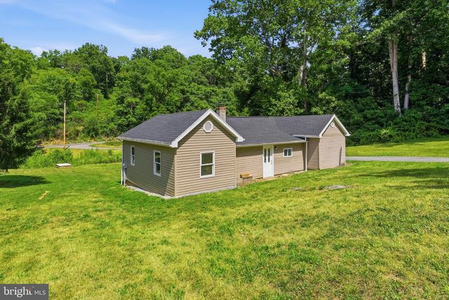 12528 SEAVOLT RD, Hancock, MD 21750
