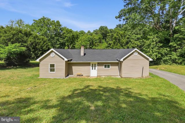 12528 SEAVOLT RD, Hancock, MD 21750
