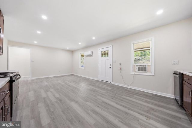 12528 SEAVOLT RD, Hancock, MD 21750