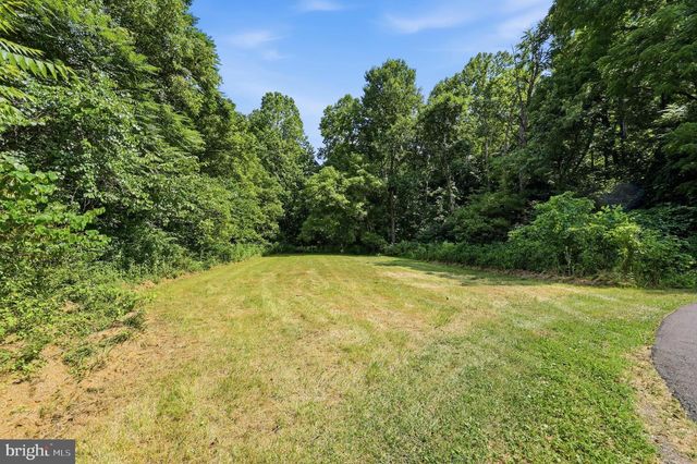 12528 SEAVOLT RD, Hancock, MD 21750