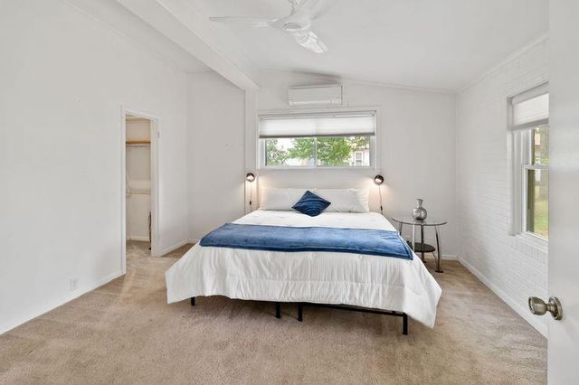 605 W 11th ST, Elgin, TX 78621