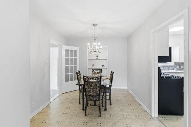 605 W 11th ST, Elgin, TX 78621