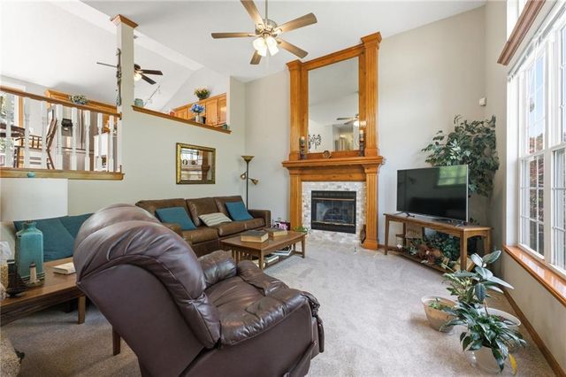 128 N Highland Drive, Raymore, MO 64083