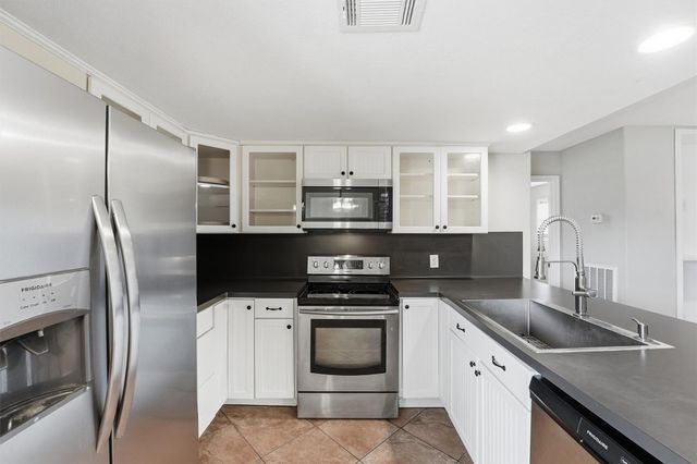 12675 Lake Conroe Hills Drive, Willis, TX 77318