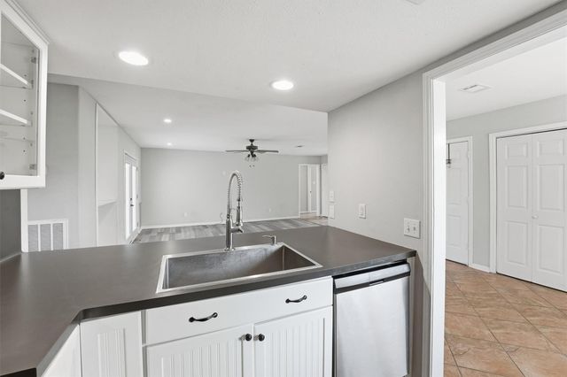 12675 Lake Conroe Hills Drive, Willis, TX 77318