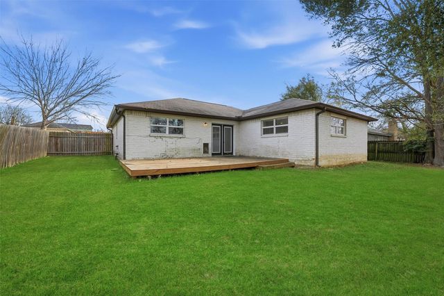 12675 Lake Conroe Hills Drive, Willis, TX 77318