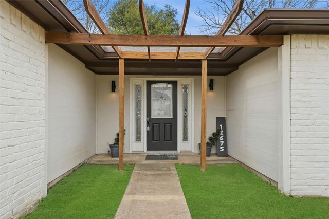 12675 Lake Conroe Hills Drive, Willis, TX 77318