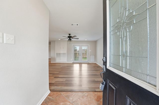 12675 Lake Conroe Hills Drive, Willis, TX 77318