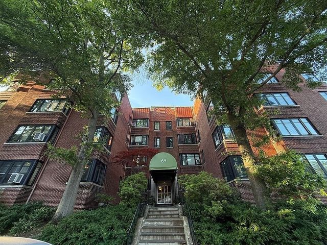 65 Strathmore Rd 27, Boston, MA 02135