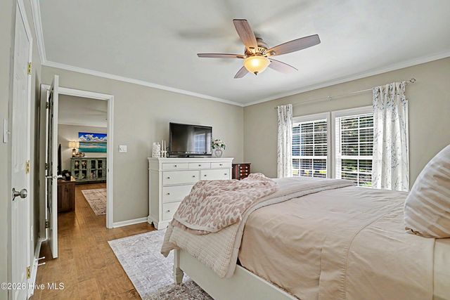 503 Groves Point Drive, Hampstead, NC 28443