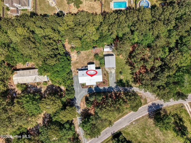 503 Groves Point Drive, Hampstead, NC 28443
