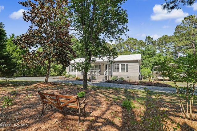 503 Groves Point Drive, Hampstead, NC 28443