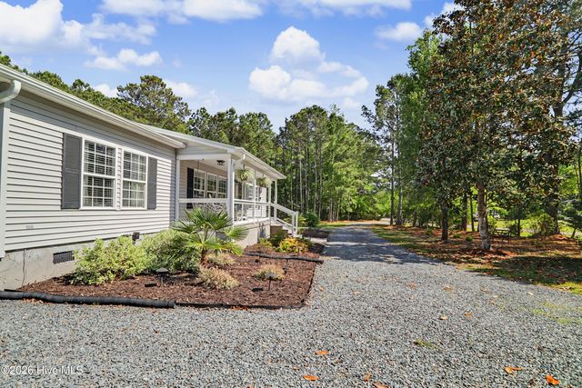 503 Groves Point Drive, Hampstead, NC 28443