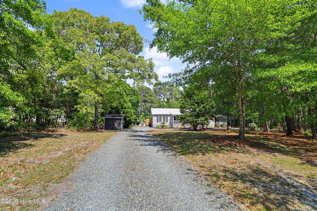 503 Groves Point Drive, Hampstead, NC 28443