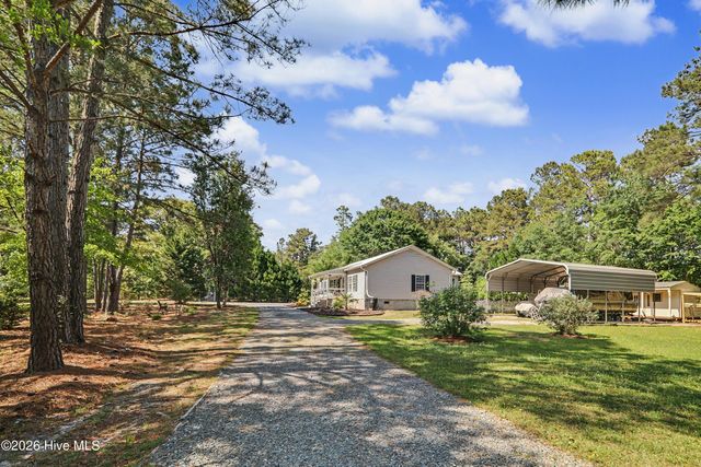 503 Groves Point Drive, Hampstead, NC 28443
