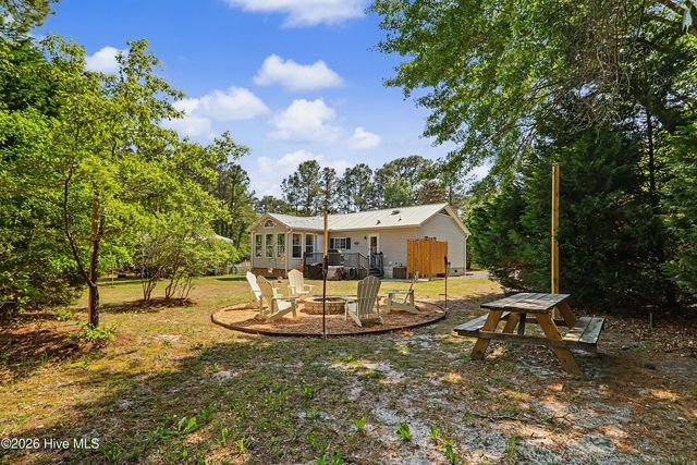 503 Groves Point Drive, Hampstead, NC 28443