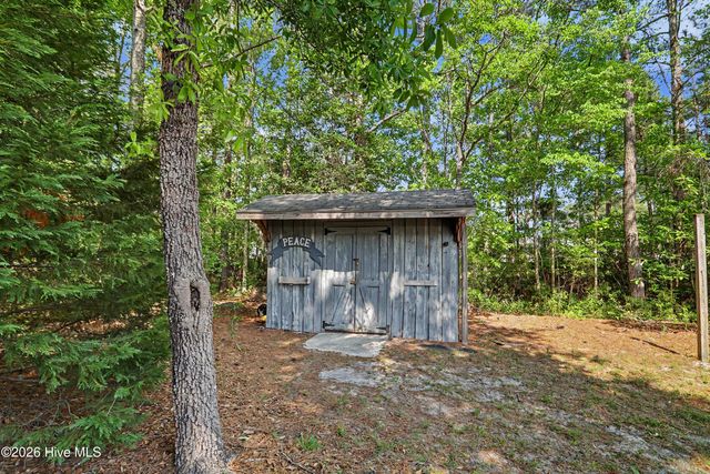503 Groves Point Drive, Hampstead, NC 28443