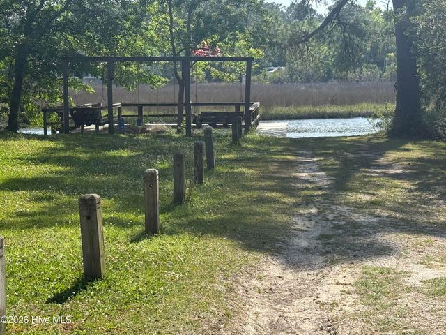 503 Groves Point Drive, Hampstead, NC 28443