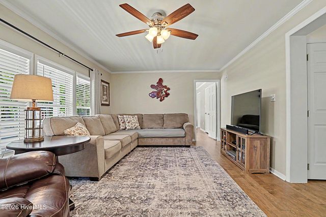 503 Groves Point Drive, Hampstead, NC 28443