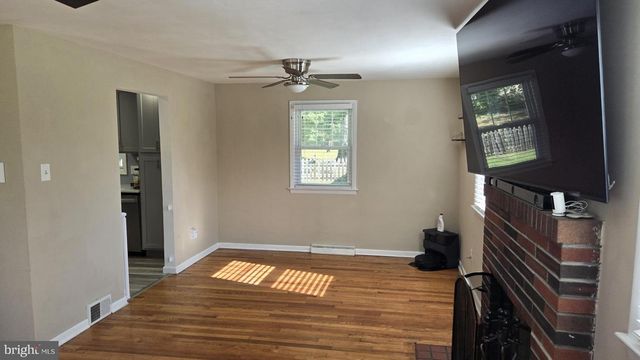 18 HOOD DR, Bridgeton, NJ 08302