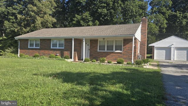 18 HOOD DR, Bridgeton, NJ 08302